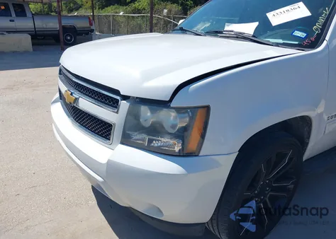2013 Chevrolet Suburban 1500 Lt from USA, damaged, VIN 1GNSCJE01DR144244